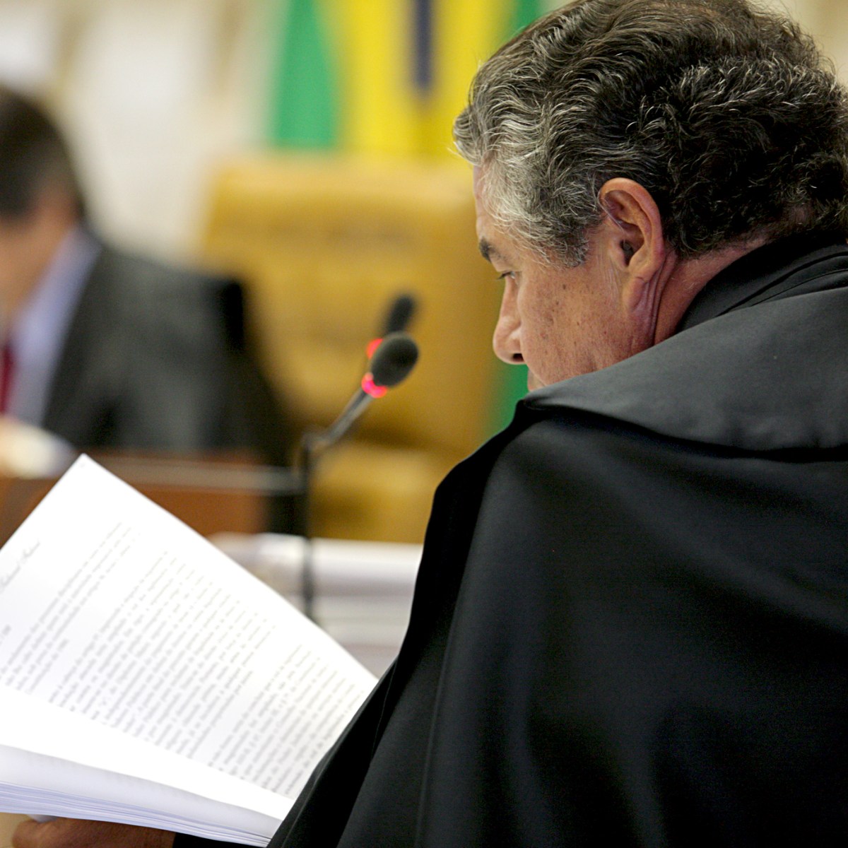 Data venia, divirjo! Uma homenagem ao ministro aposentado Marco Aurelio